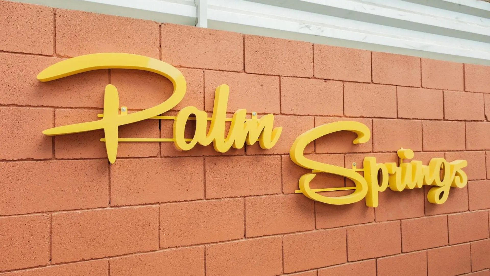 The Mod Hotel Palm Springs