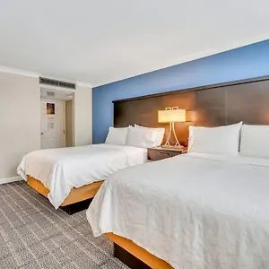 https://staybridge-suites-historic-district.top-hotels-in-savannah.com